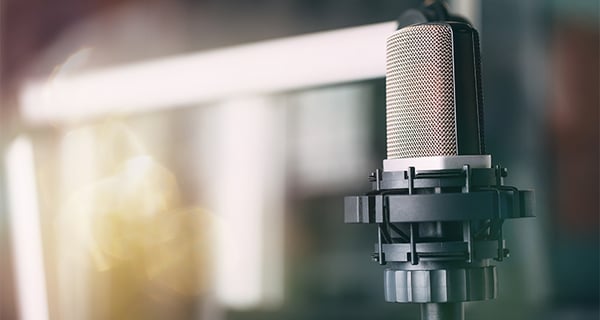 Podcast-Mic-Yellow-750x400.png